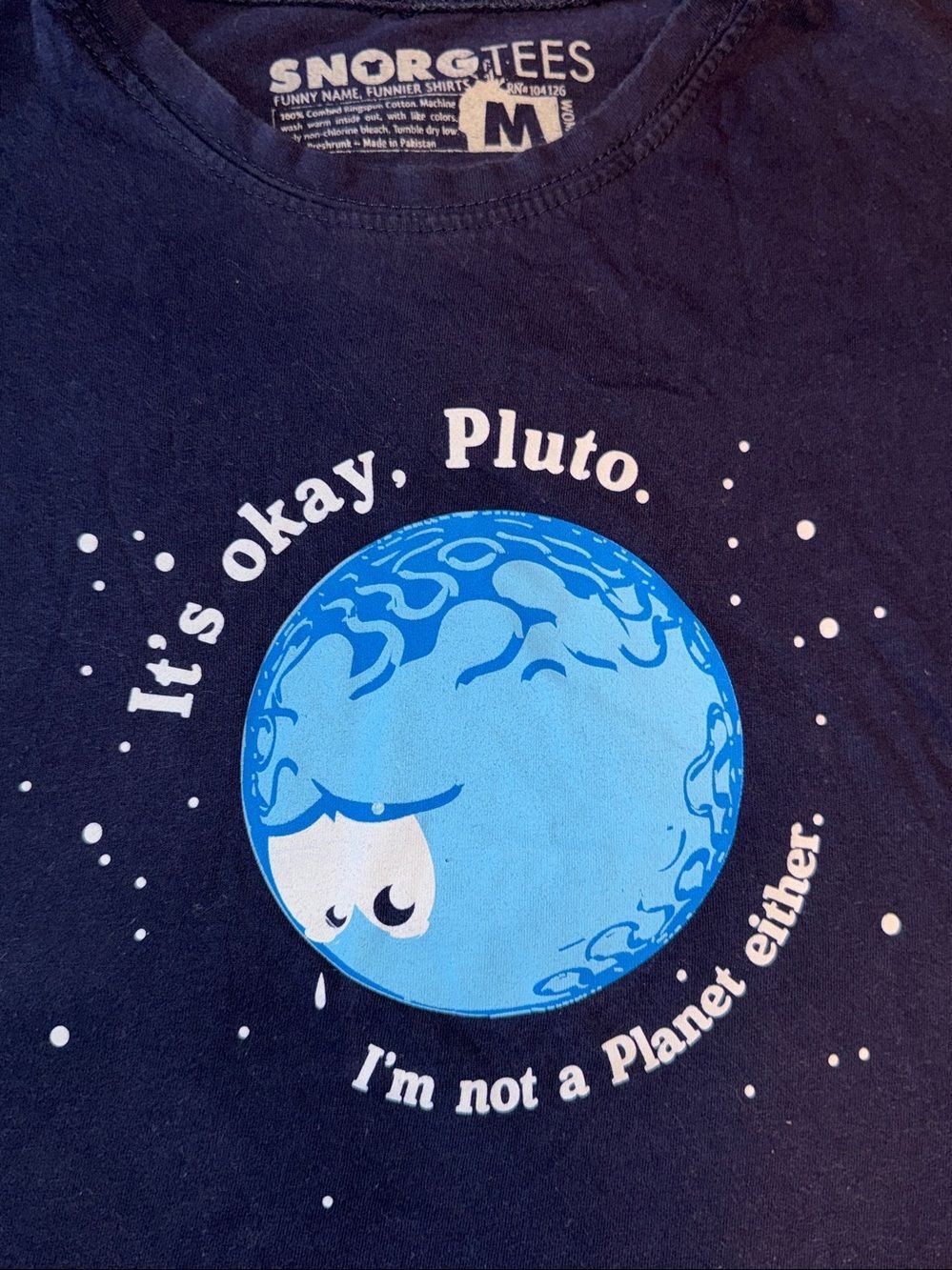 Snorgtees Pluto “It’s okay, Pluto.  I’m not a Planet Either” t-shirt size M Navy